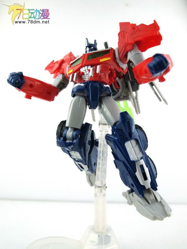 New Beast Hunters Optimus Prime Voyager Class Our Of Box Images Of Transformers Prime Figure  (9 of 47)